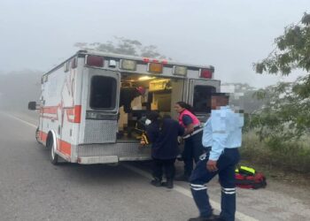 Accidente de tráiler y motociclista en carretera Tampico-Valles