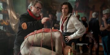 Guillermo del Toro dialogando sobre Frankenstein y sus personajes