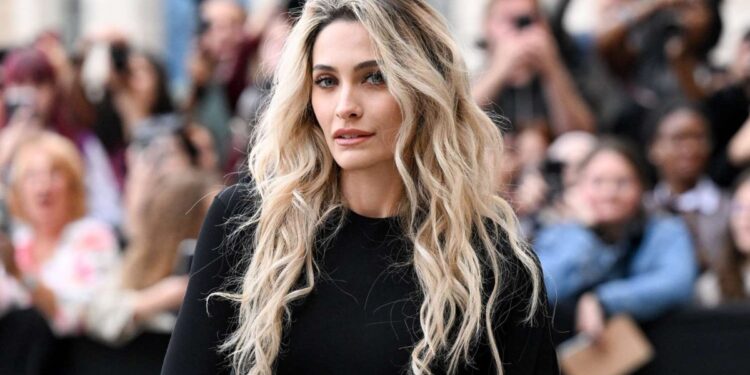 Paris Jackson reflexiona sobre sobriedad y salud mental
