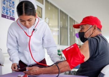 Brigada de salud para adultos mayores en Casa Club Tamaulipas