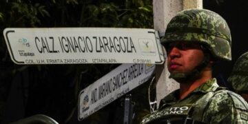Policía herido en operativo contra narcomenudeo en Iztapalapa