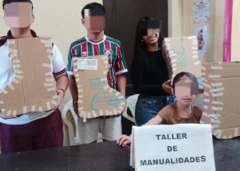 Taller de manualidades para prevención de violencia en Reynosa
