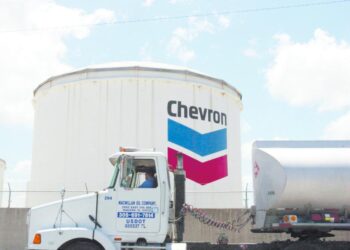Buque petrolero Chevron transporta crudo venezolano a Estados Unidos