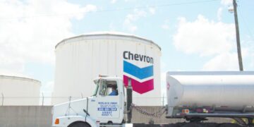 Buque petrolero Chevron transporta crudo venezolano a Estados Unidos