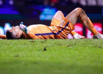 Portero Julio González durante partido de futbol en Copa América