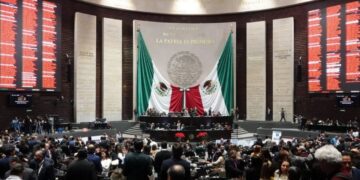 Diputados en sesión parlamentaria en México