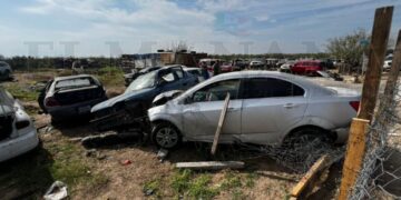 Choque de vehículo en yonke de Nuevo Laredo
