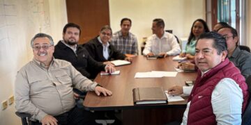 Gestiona alcalde René Lara acuerdos con ITAVU para regularización de tierras