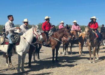 Alcaldesa de Jiménez inicia con cabalgata las festividades por el 277 aniversario del municipio