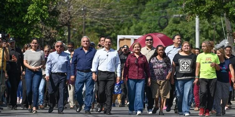 Gattás entrega calle que esperaron más de 44 años en La Libertad