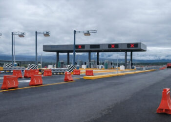 Alistan rampa de seguridad en caseta Rumbo Nuevo; obra depende de liberación de terreno