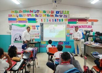 Promueven protección jurídica para docentes ante aumento de violencia escolar