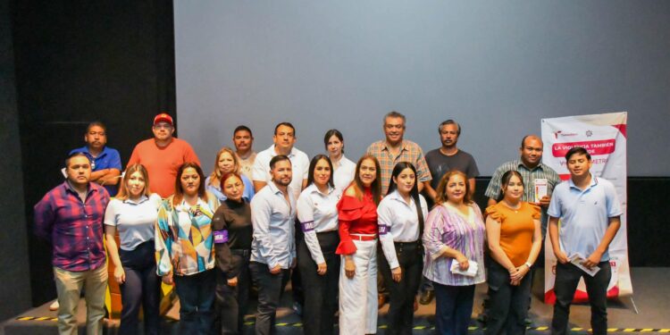 Promueven conferencia sobre prevención de violencia de género para personal del TAMUX