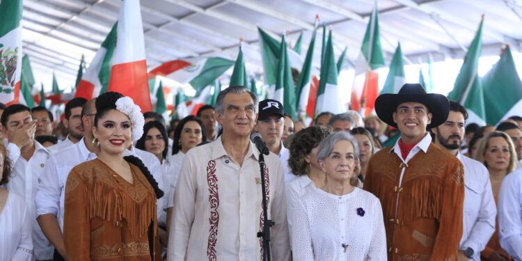 Refrenda Américo Villarreal respaldo de Tamaulipas a Claudia Sheinbaum ante miles de asistentes