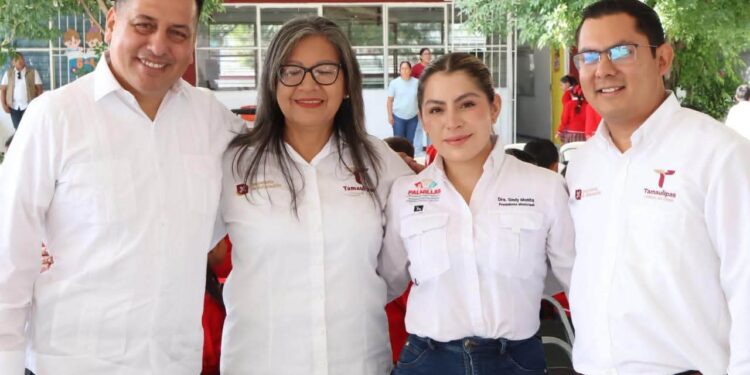 Palmillas arranca el ciclo escolar con apoyos para estudiantes