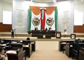 Va Congreso contra escuelas que engañen con estudios sin validez oficial