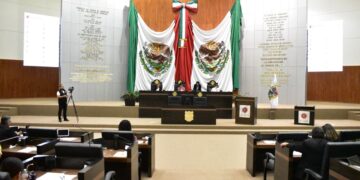 Va Congreso contra escuelas que engañen con estudios sin validez oficial