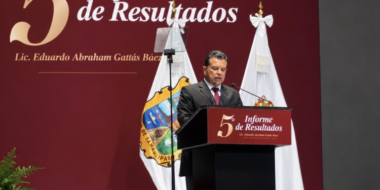 Lalo Gattás destaca finanzas, servicios y seguridad durante su quinto informe en Victoria